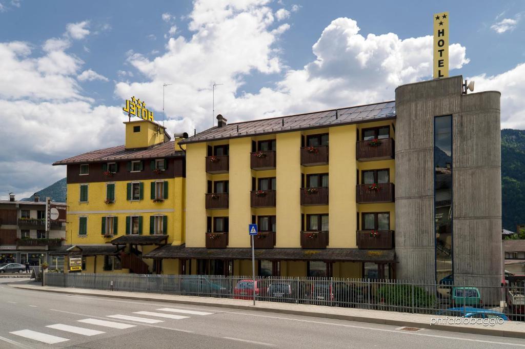 Hotel Ferrovia Calalzo di Cadore Dış mekan fotoğraf