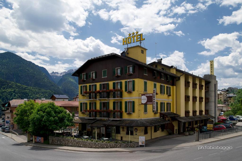 Hotel Ferrovia Calalzo di Cadore Dış mekan fotoğraf