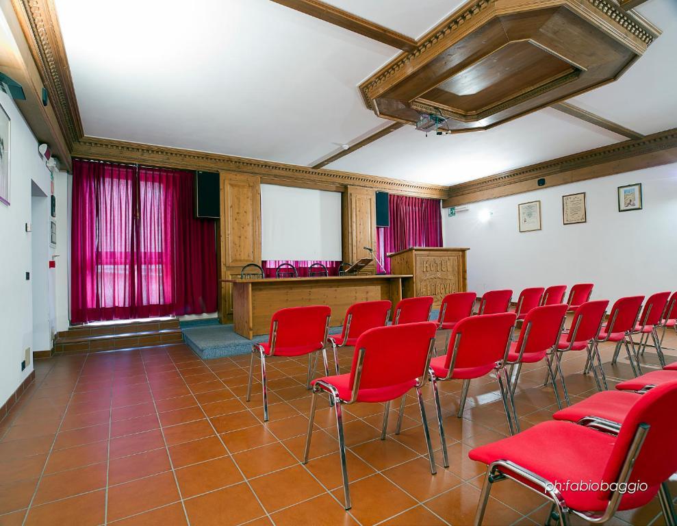 Hotel Ferrovia Calalzo di Cadore Dış mekan fotoğraf